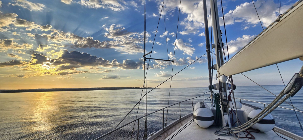 Sailing towards Portocolom onboard Bagabonda